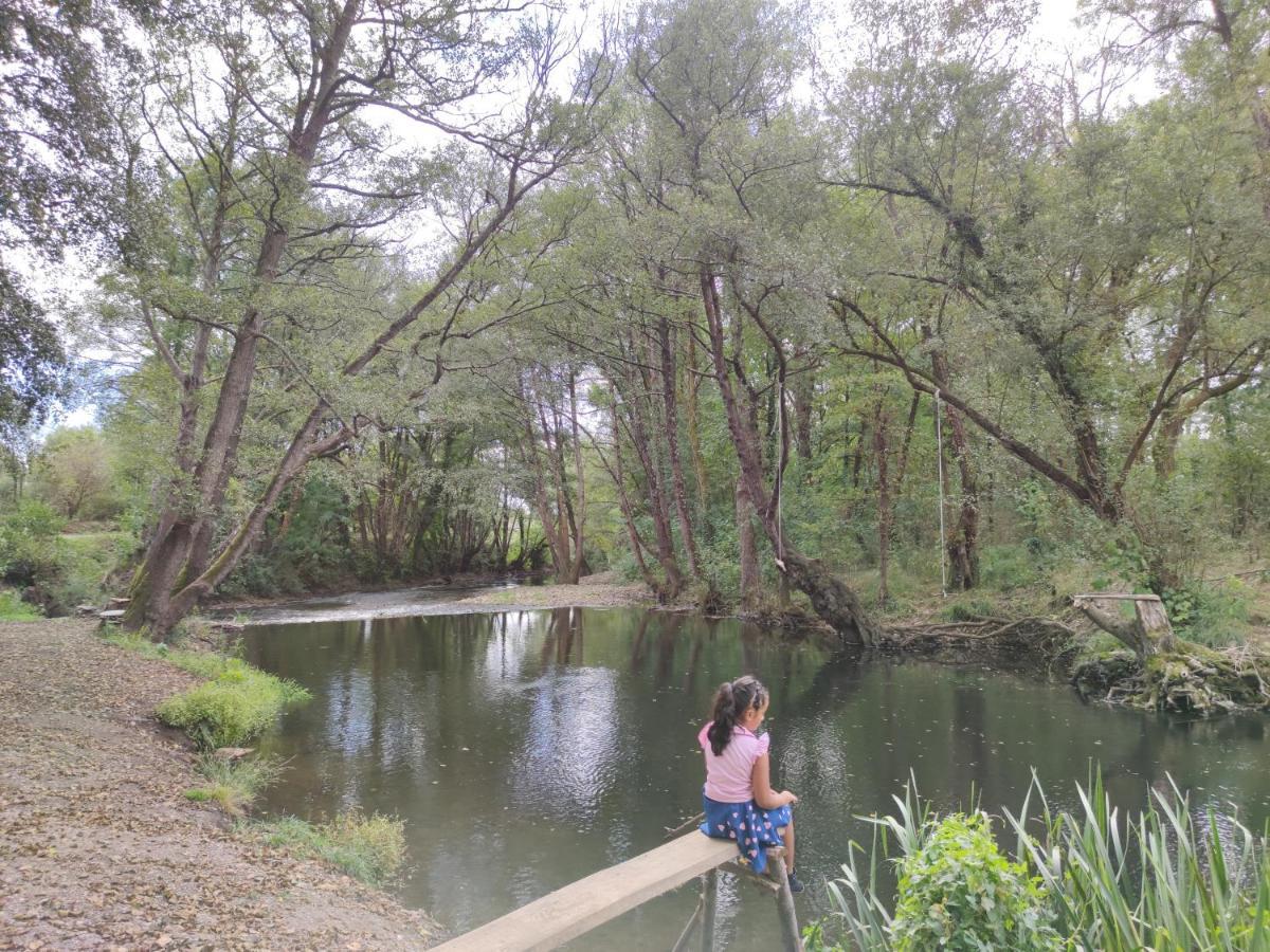 מונפורט דה למוס Casita Junto Al Rio En Un Entorno Natural מראה חיצוני תמונה