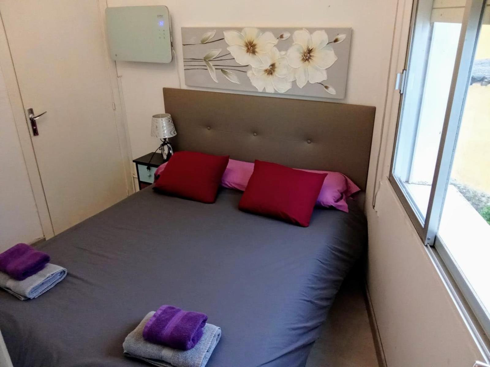 מונפורט דה למוס Casita Junto Al Rio En Un Entorno Natural מראה חיצוני תמונה